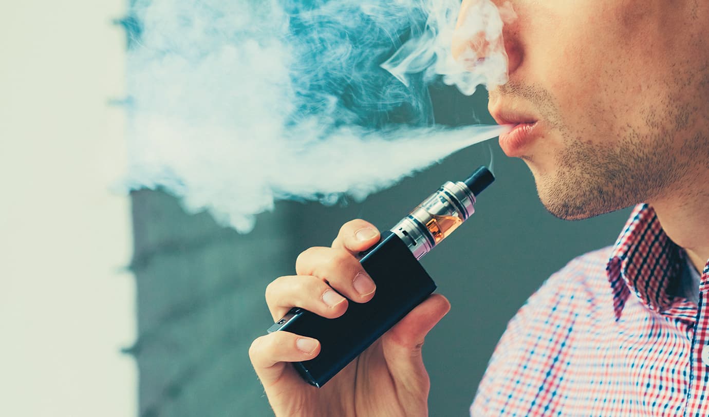 Industria del vapeo apunta a población escolar