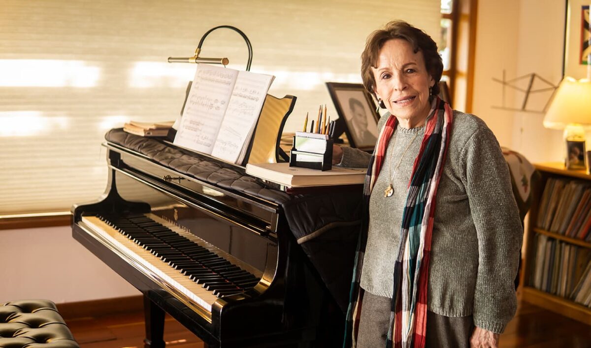 Orquesta Iberacademy: Lanzamiento del libro "Una vida al piano", con la maestra Blanca Uribe como solista