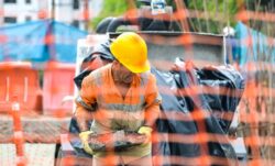 Continúa bajando el desempleo en Medellín