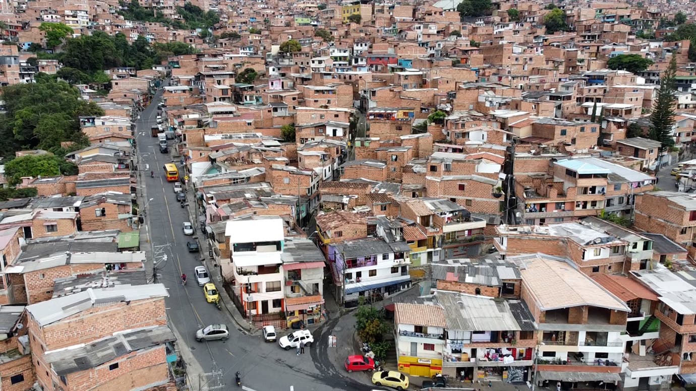 Nueva entrega masiva de títulos gratuitos de propiedad en Medellín