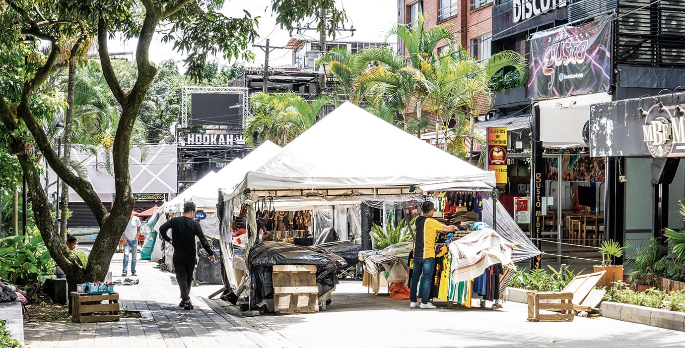 Artesanos del parque Lleras, a la espera de nuevos módulos