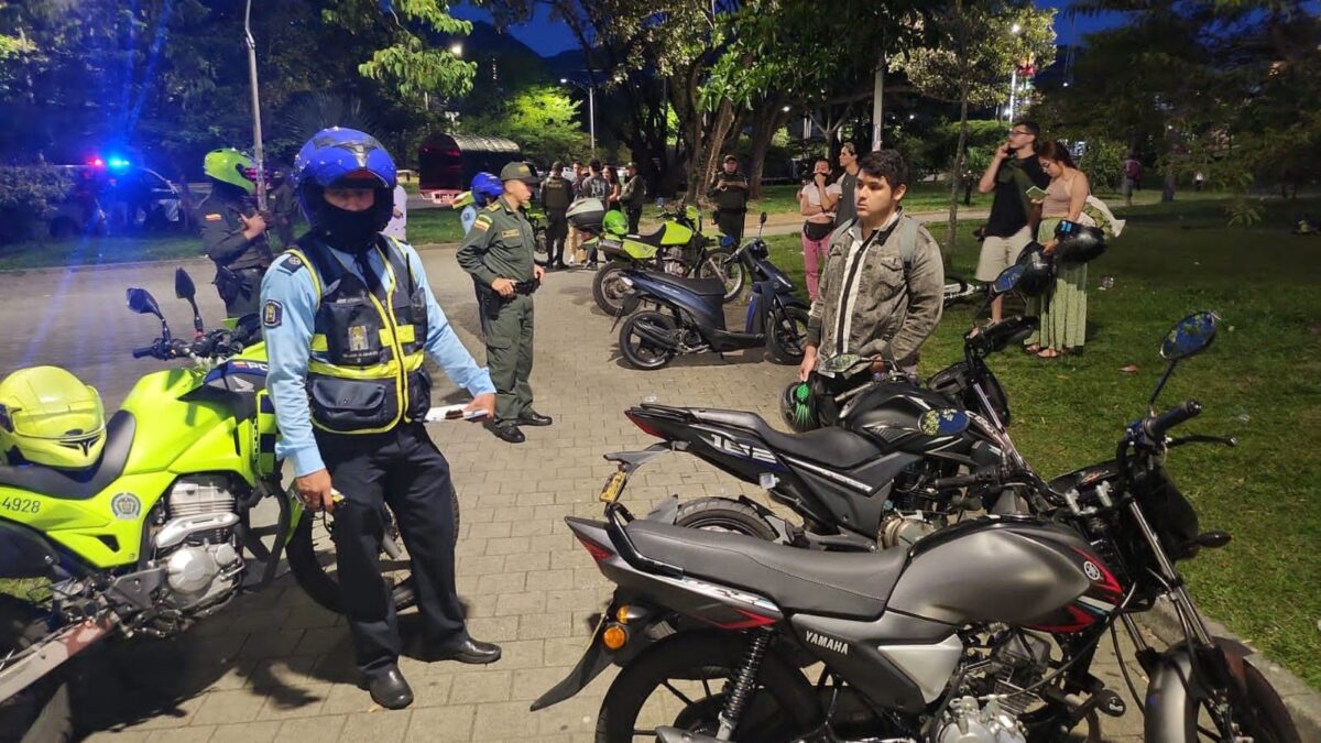 En la 4 Sur en El Poblado, 58 motos inmovilizadas en operativo de la Policía y Tránsito  este 9 de julio