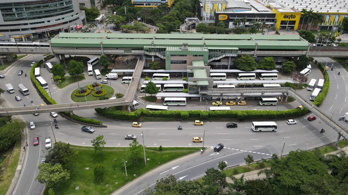 Reubicación paraderos de buses de la estación del Metro en Niquía
