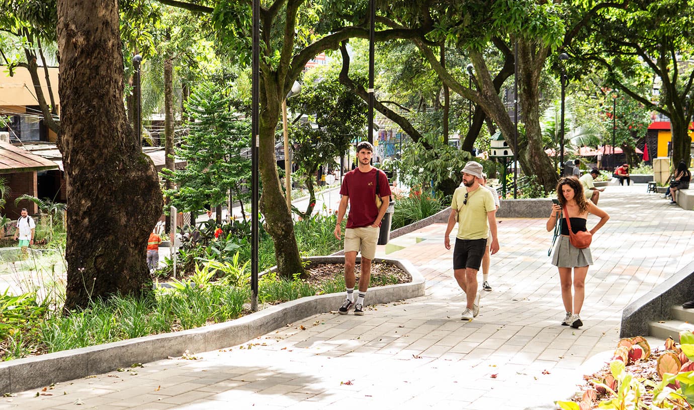 Una estrategia busca educar al turista en parque Lleras y Provenza, en El Poblado