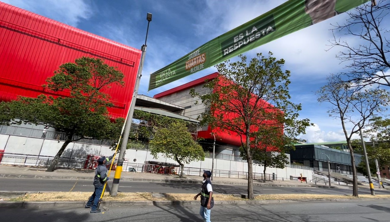 Brigada de control de propaganda electoral ha desmontado más de 150 pasacalles instalados de manera irregular en Medellín.
