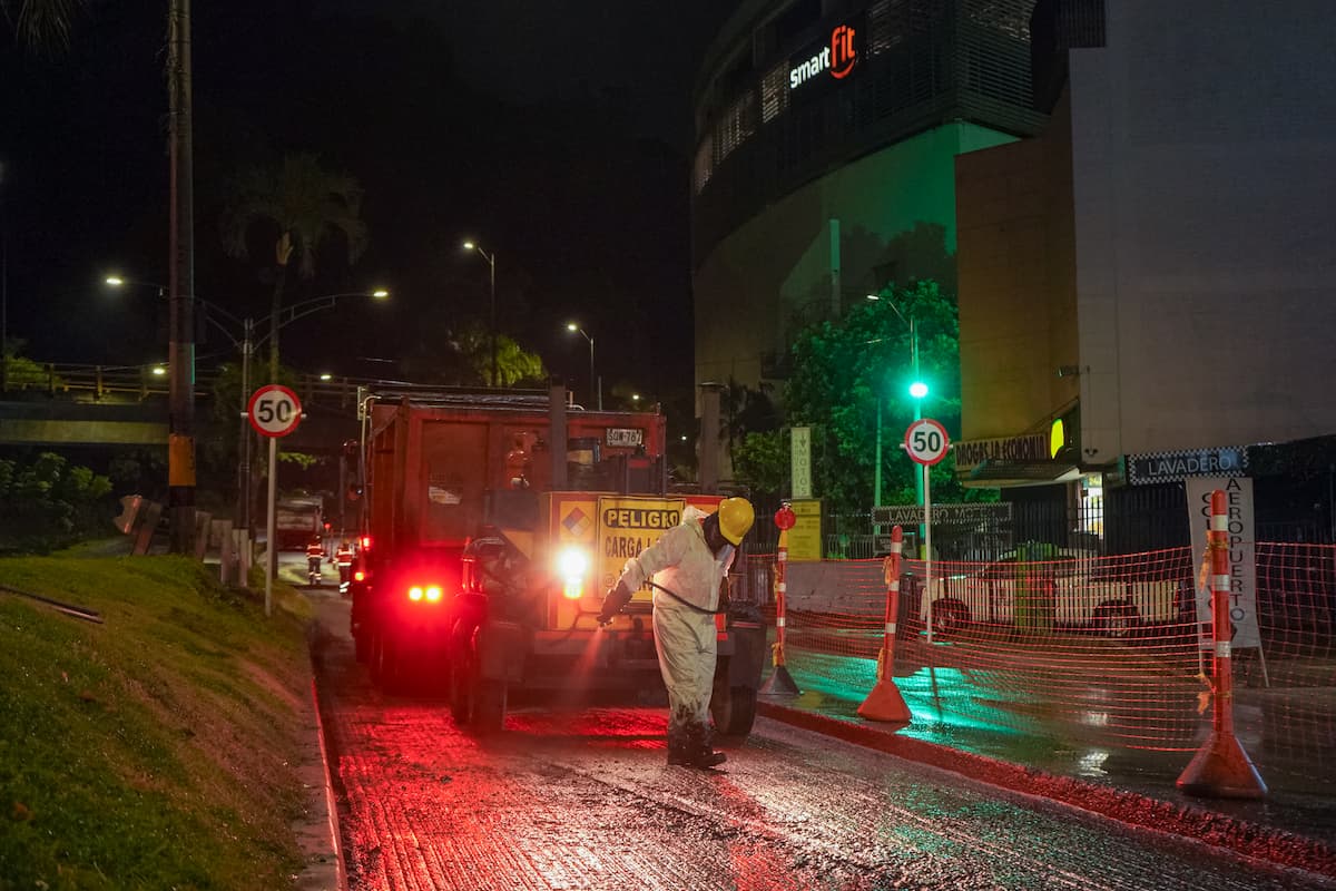 Avanza la repavimentación de la calzada ascendente de Las Palmas, en El Poblado