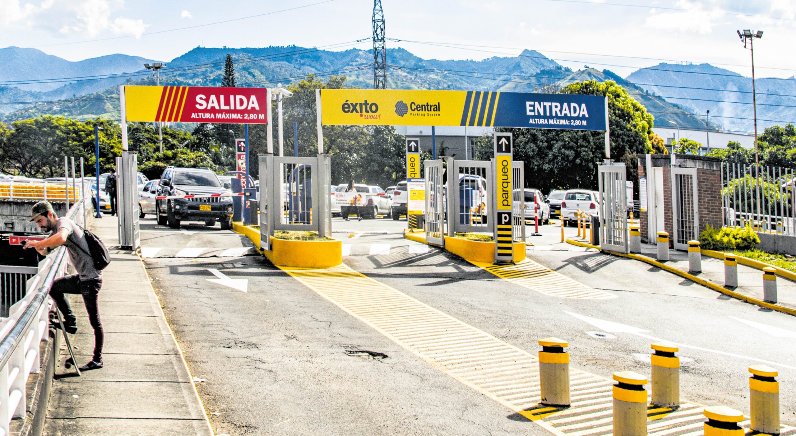 Ruido obras en almacén Éxito Patio Bonito