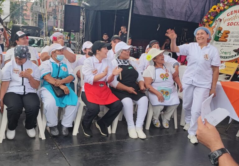 Los nuevos reyes de la empanada y la morcilla envigadeña