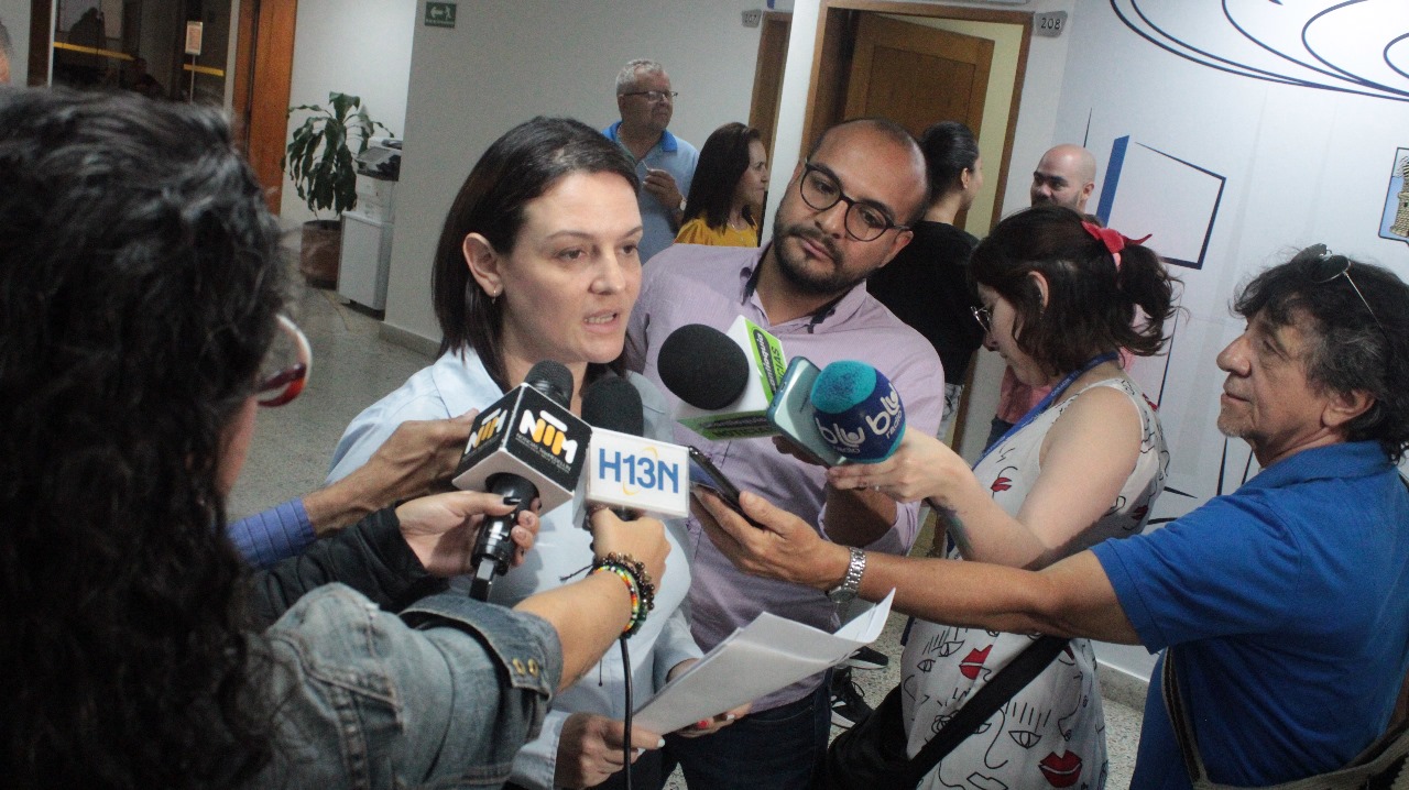 Rueda de prensa Concejo de Medellín Tigo UNE