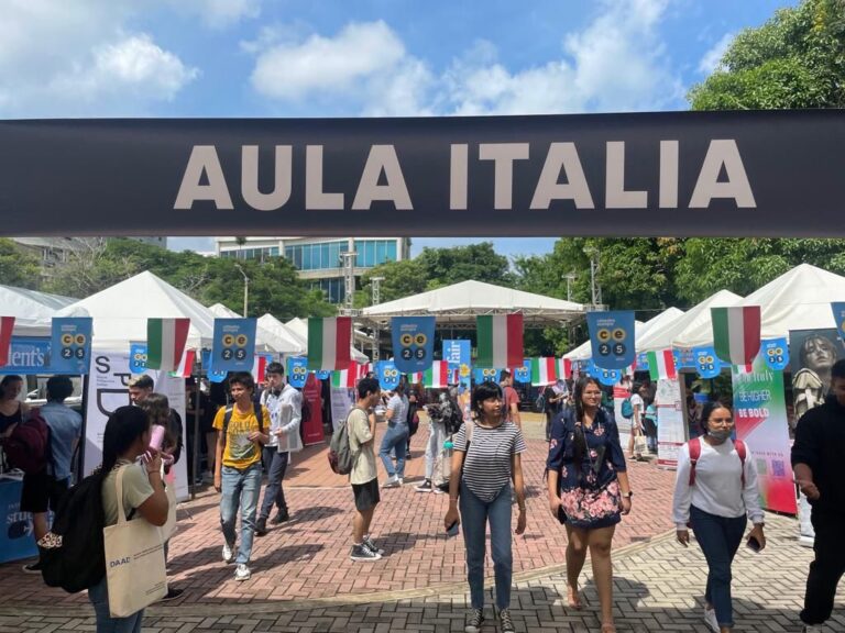 Aula Italia y la posibilidad de estudiar becado en Italia