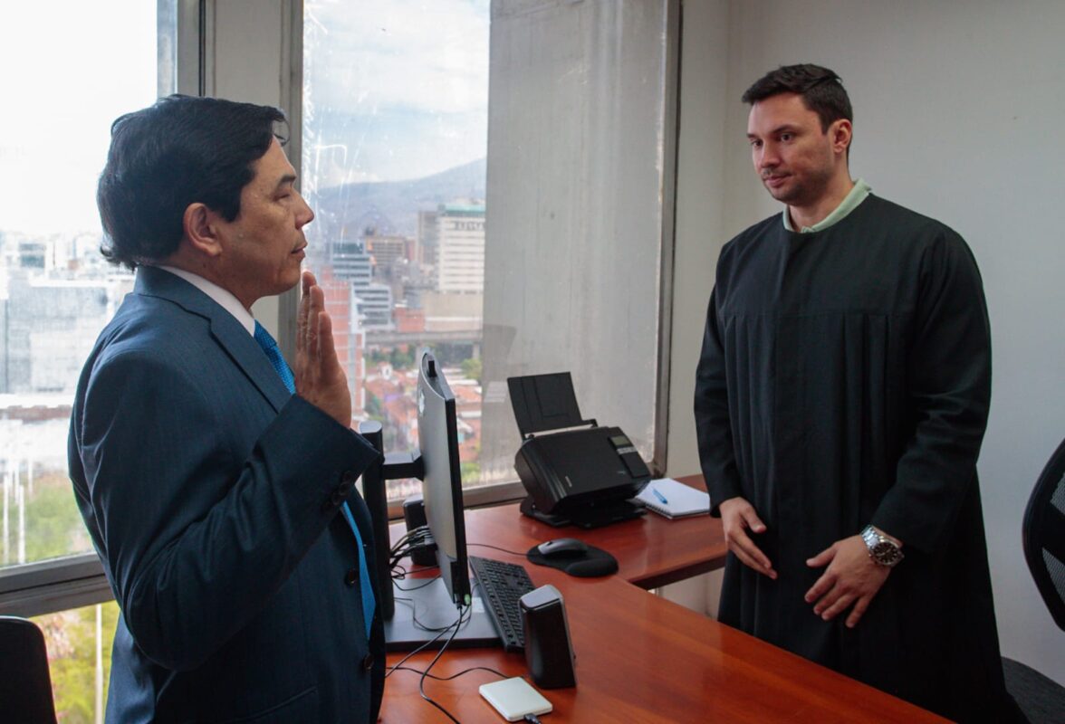 Posesion alcalde encagado Oscar Hurtado Medellin Distrito