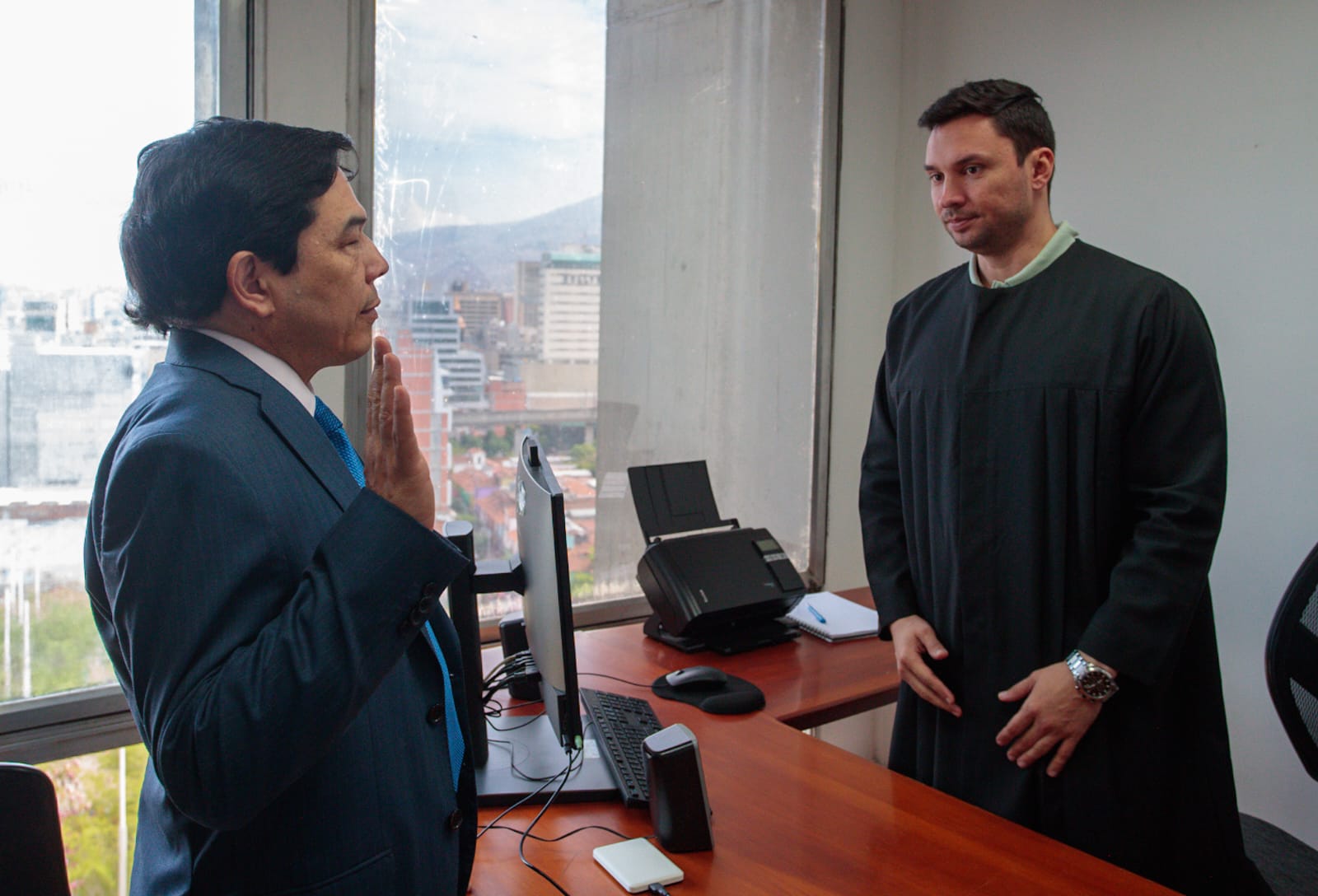 Óscar Hurtado aceptó designación como alcalde encargado