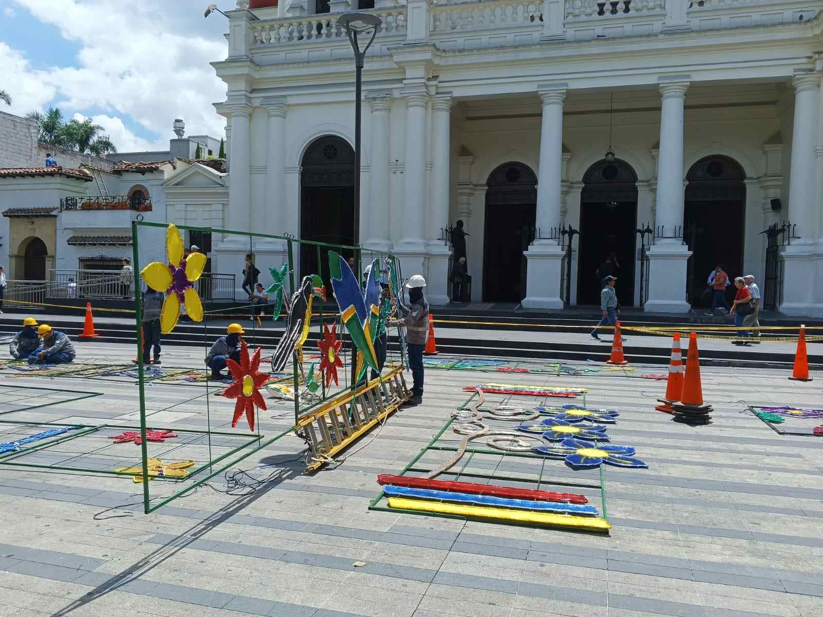 Enviaseo Santa Gertrudis parque Envigado alumbrado navideño