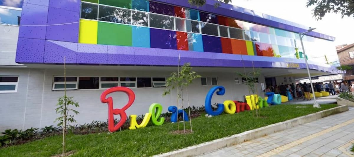 Alcaldía de Medellín dice que la Contraloría descartó sobrecostos en alimentación de Buen Comienzo