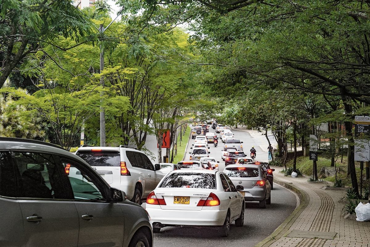 Movilidad tránsito transversales supermercado