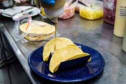 Manila Taqueria receta 1 temporada de tacos - 8