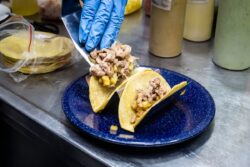 Manila Taqueria receta 1 temporada de tacos - 8
