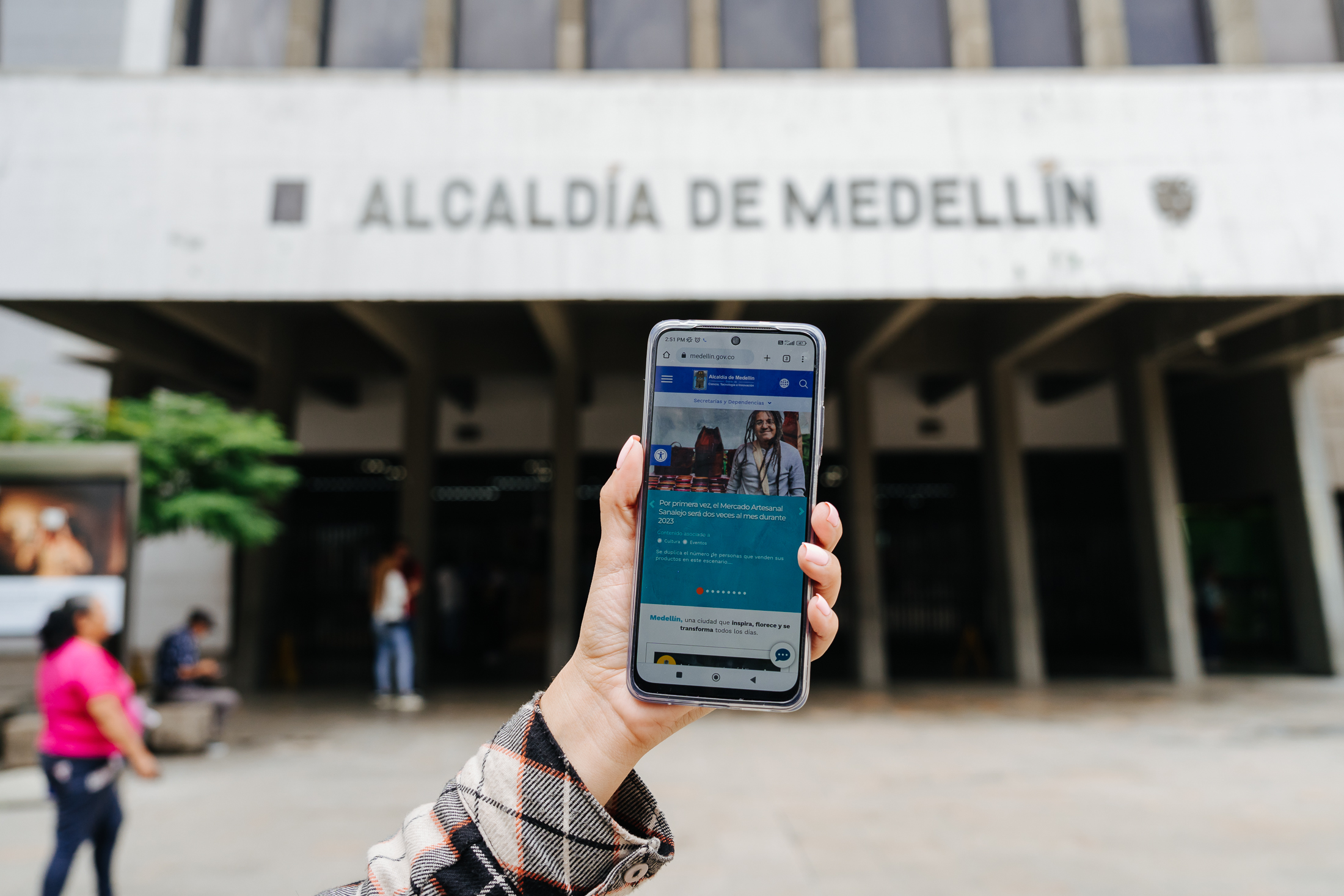Medellín a un clic ahora hacer trámites es mucho más rápido y fáci (2)
