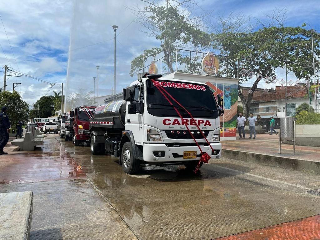 el Dagran entregó carrotanques en 16 municipios del departamento