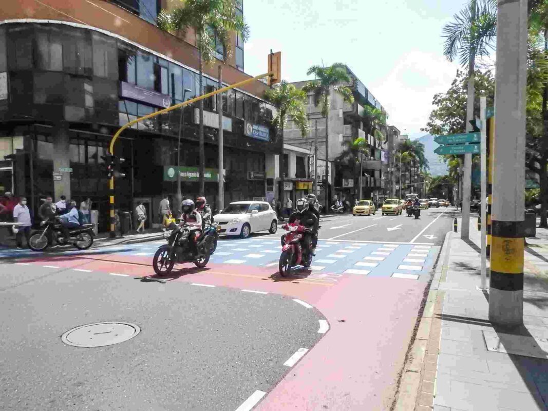 Parque de Envigado esquina centro