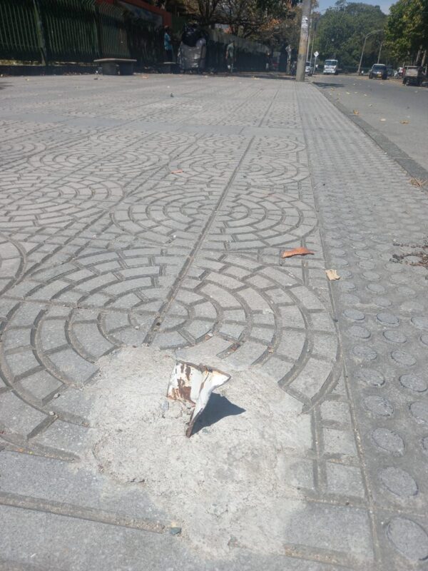 obstáculos movilidad peatones peatonal