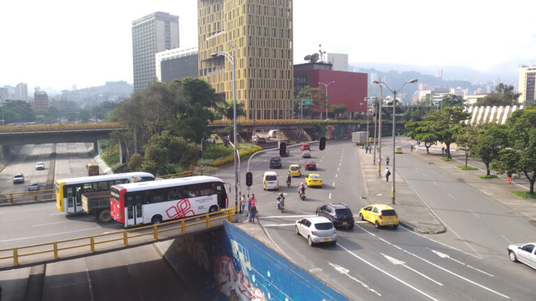 Con tranquilidad, avanza Medellín sin pico y placa durante Semana Santa