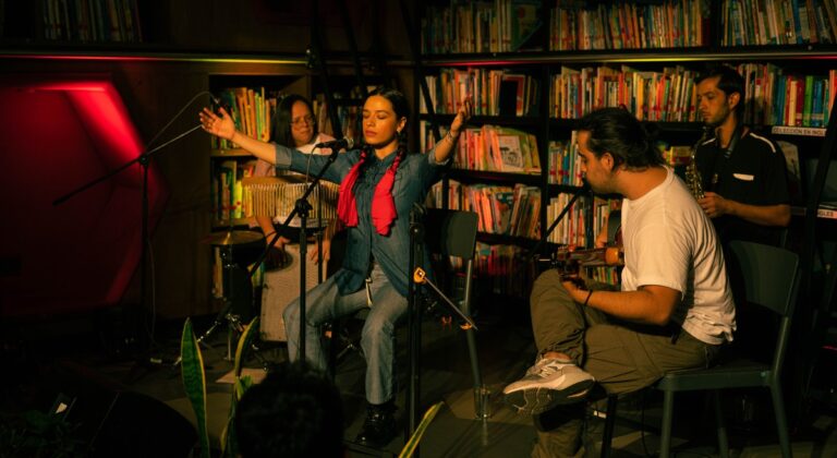 Estefanía Álvarez lleva su música a La Ceja