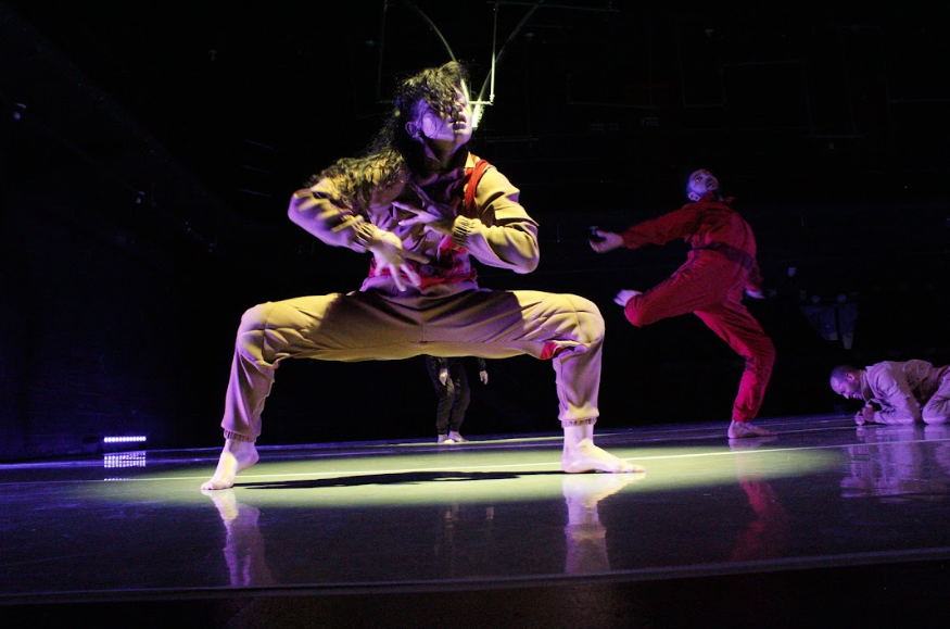 Grietas, una danza, un grito silencioso