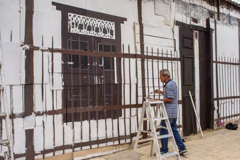 Vuelven a pintar casa de los Arbeláez, en Marinilla