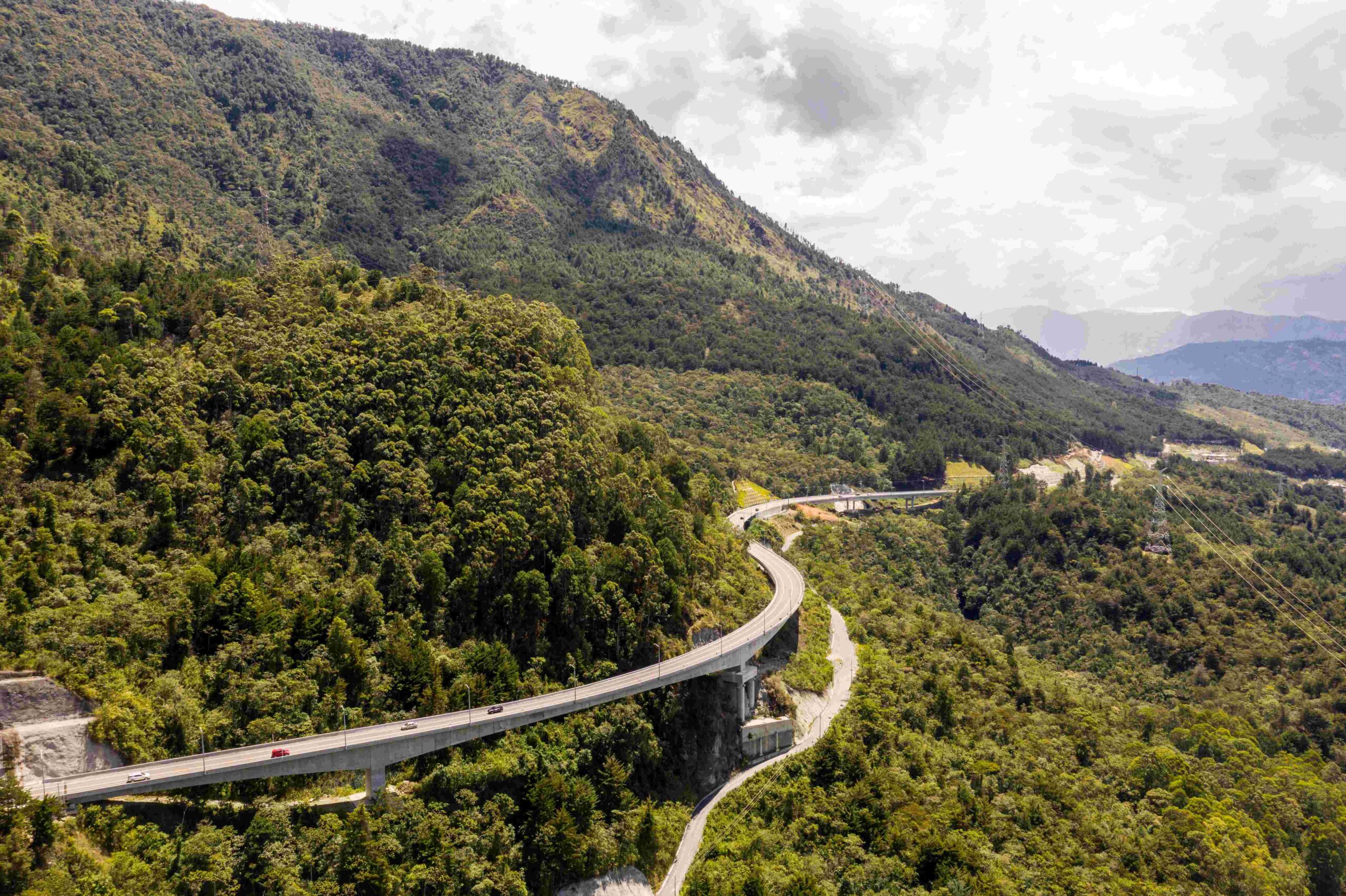 viaducto túnel de oriente arquitectura