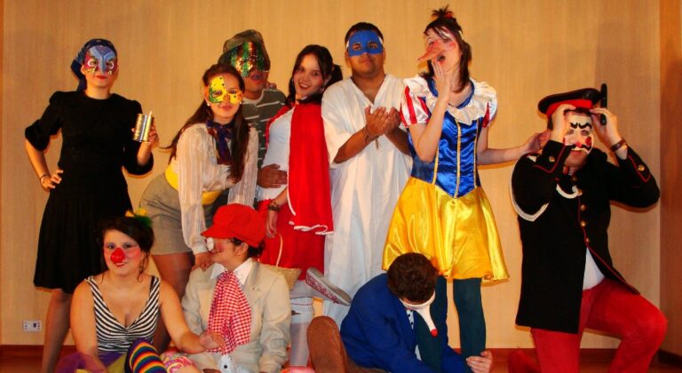 Azul Crisálida Teatro, invita a celebrar sus 30 años con dos de sus obras más representativas