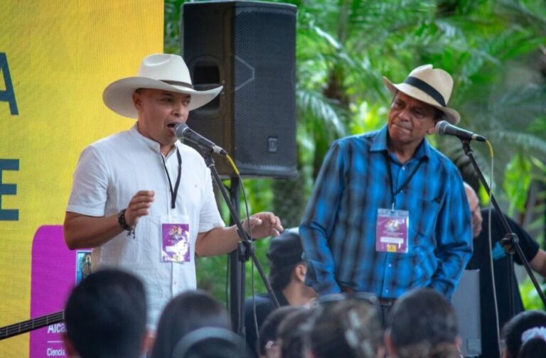 Trovadores se preparan para las audiciones del Festival Nacional de la Trova Medellín 2025