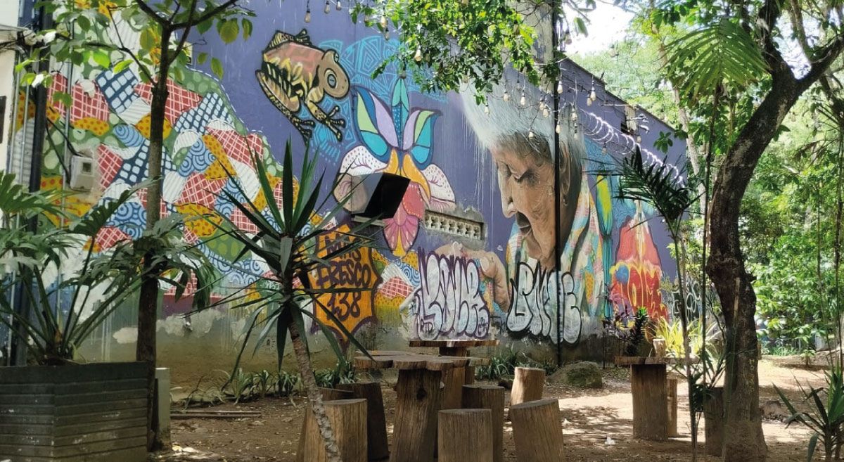 Murales Vía Primavera Provenza vandalismo grafitis