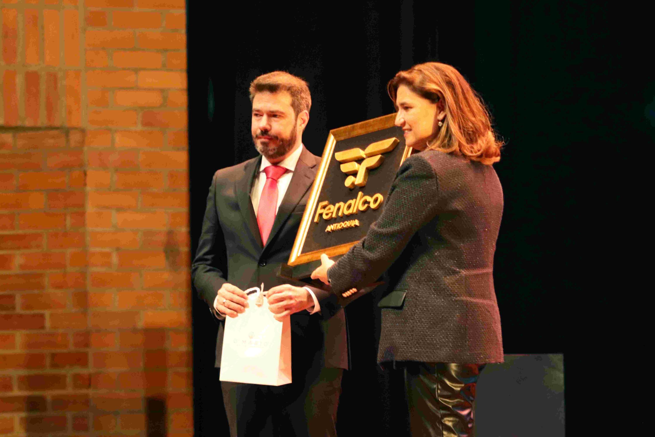 Noche de los Mejores Fenalco Antioquia Mercurio de Oro