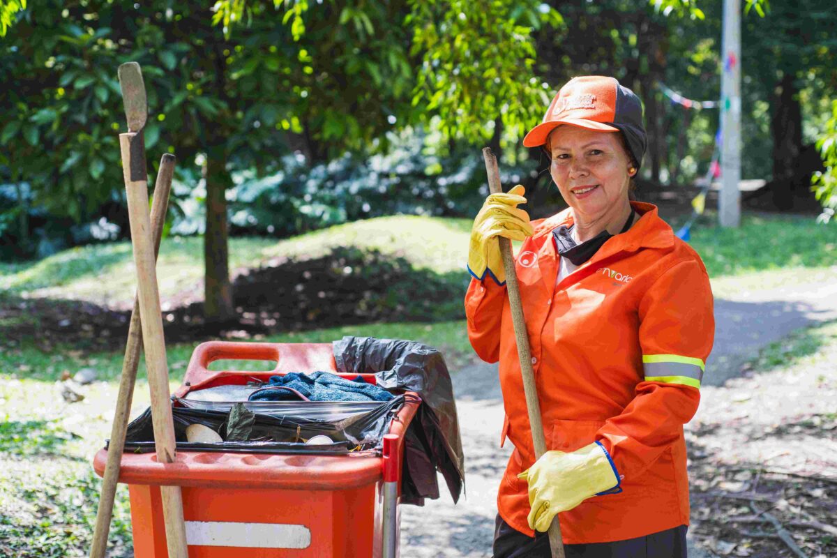 Barrido de calles EMVARIAS Blanca Irene