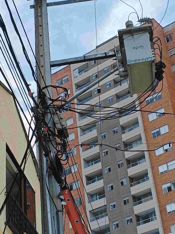 Cables cableado eléctrico energía EPM