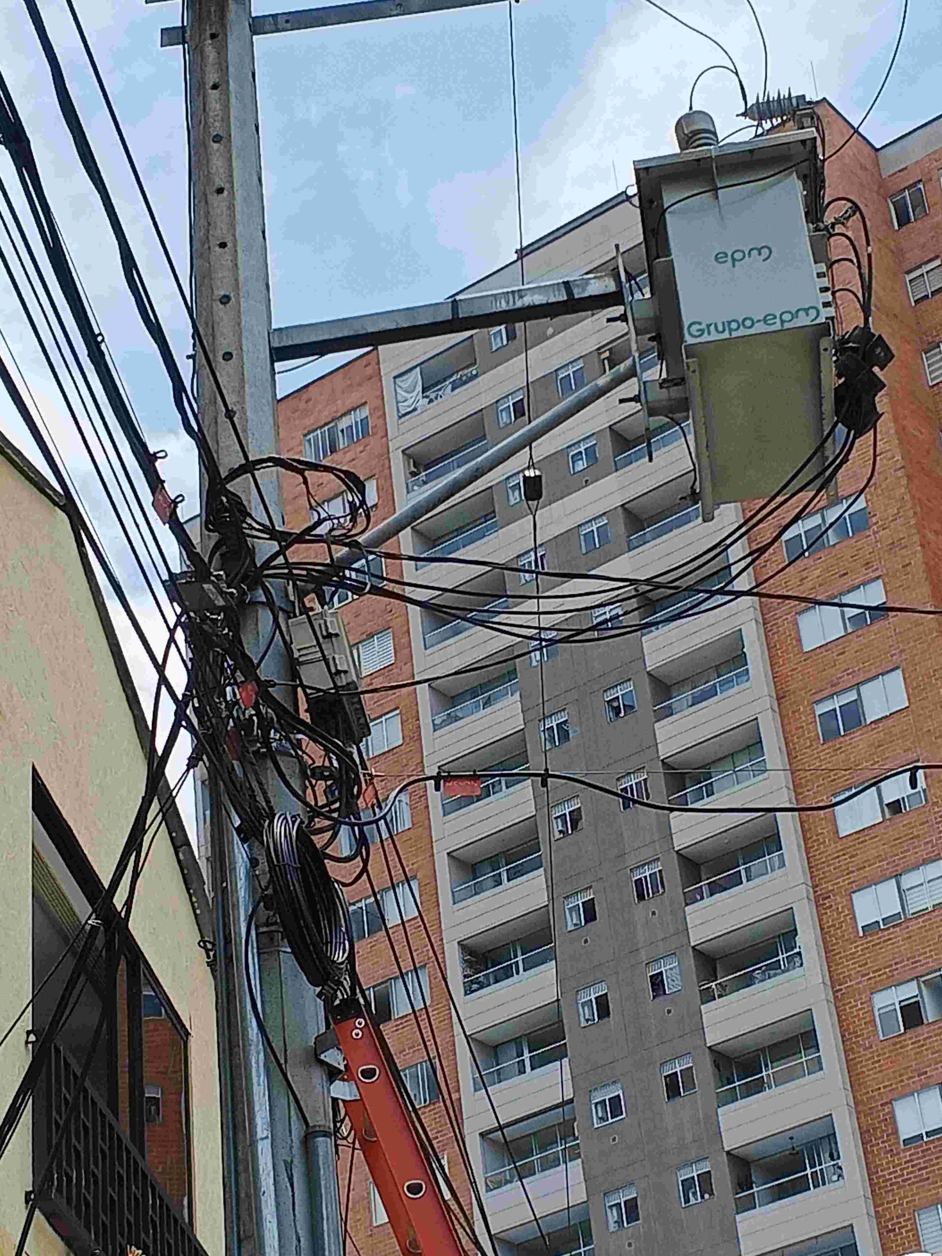 Cables cableado eléctrico energía EPM