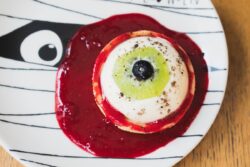 Panna cotta de coco y chocolate blanco
