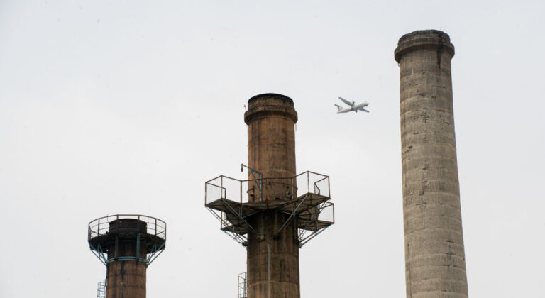 Las tres chimeneas de Peldar seguirán juntas