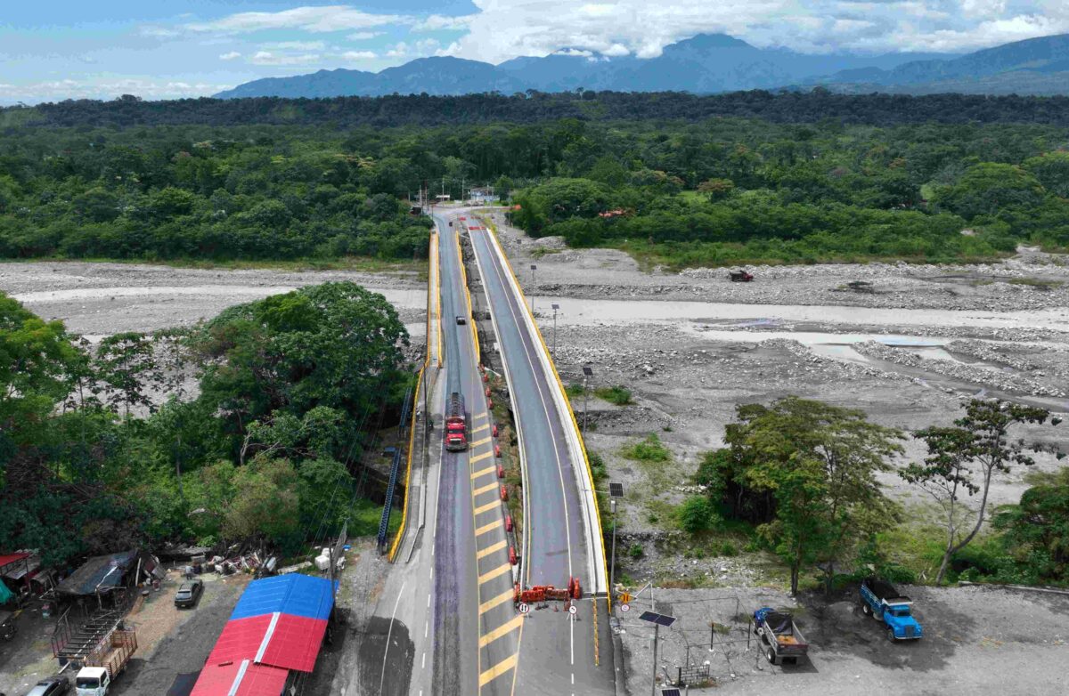 puente departamento del Meta concesión vial