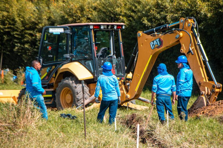Inicia reposición de redes para facilitar obras de doble calzada Rionegro-La Ceja