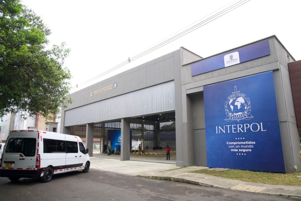 Interpol Guayabal Policía Metropolitana Valle de Aburrá