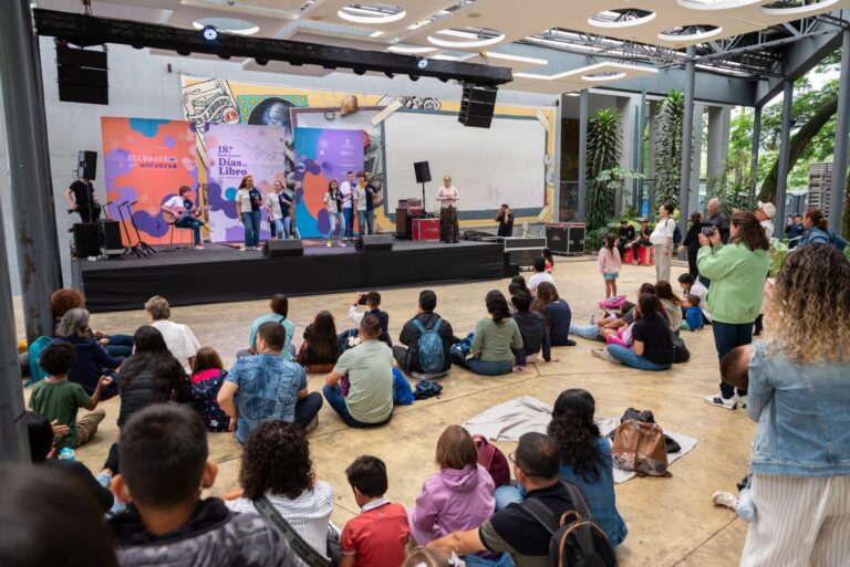 En Parques del Río se cumple primer Festival Infantil del Libro de Medellín