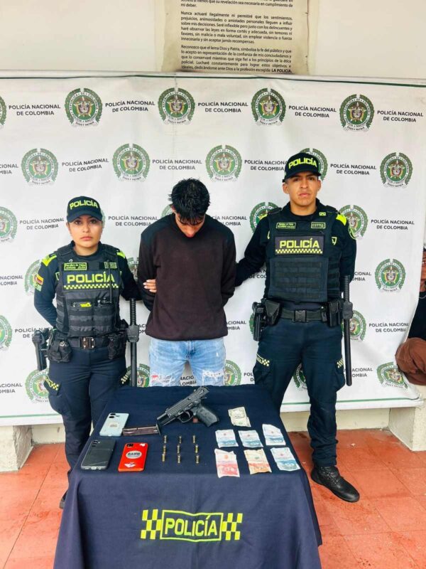 robo casa de cambio 30 mil dólares