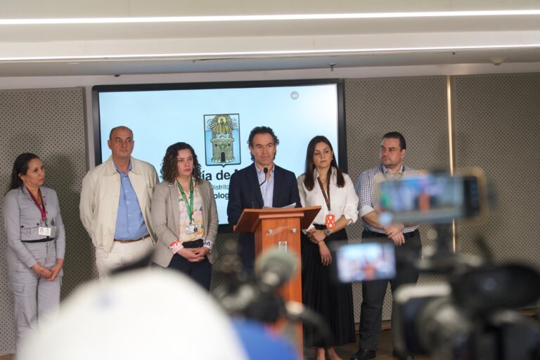 Ante crisis en sector salud, alcalde de Medellín demandará al Gobierno nacional