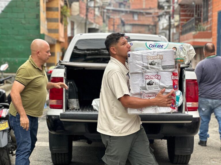 En Medellín hay más de 20 puntos de donación para damnificados por lluvias