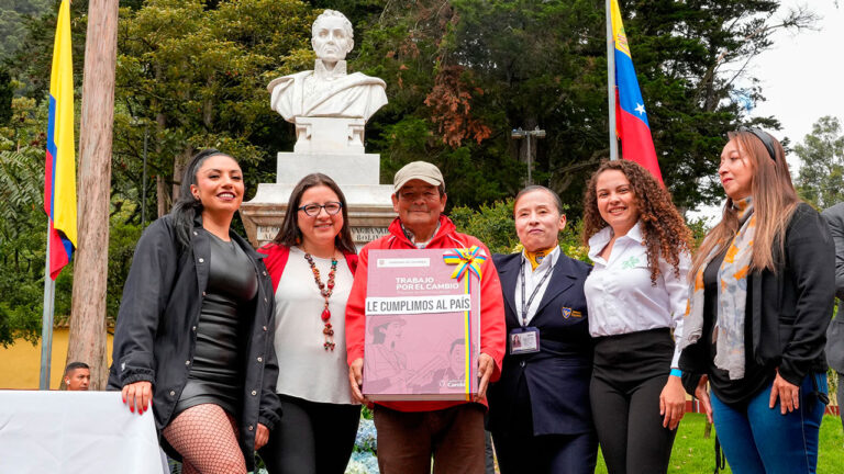 Presidente Petro sancionó la Ley Laboral