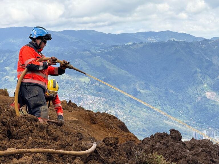Asciende a 25 la cifra de víctimas fatales en Granizal, Bello