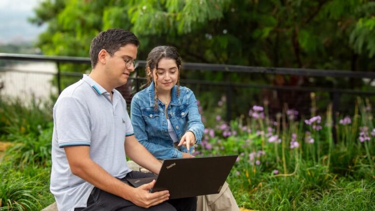 Más de mil personas aprenderán de turismo, salud mental y medioambiente 