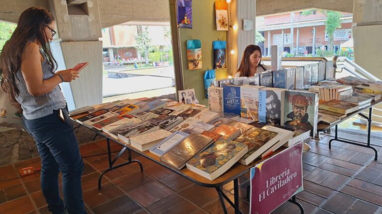 “Leer y releer”, la feria con la que la UdeA celebra 90 años de su sistema de bibliotecas